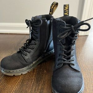 Dr. Marten Girls Combs Boot